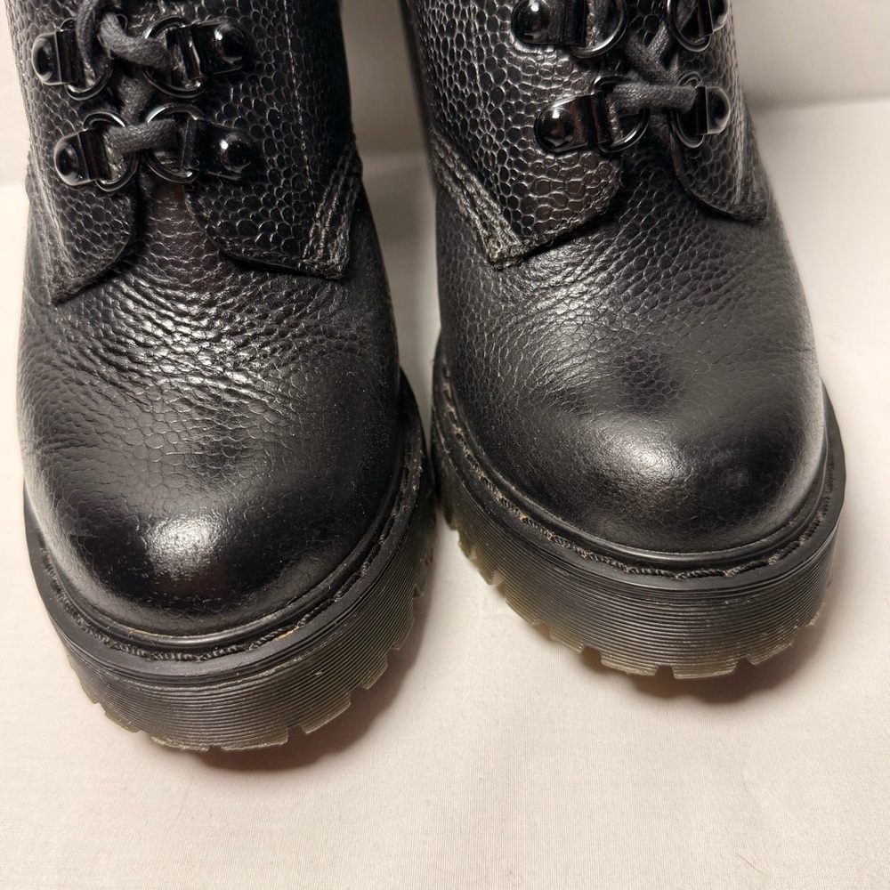 Dr Martens Women Persephone FL 6 Eye Blk Pebbled Leather Ankle Heeled Boots Sz 5 - Picture 13 of 14